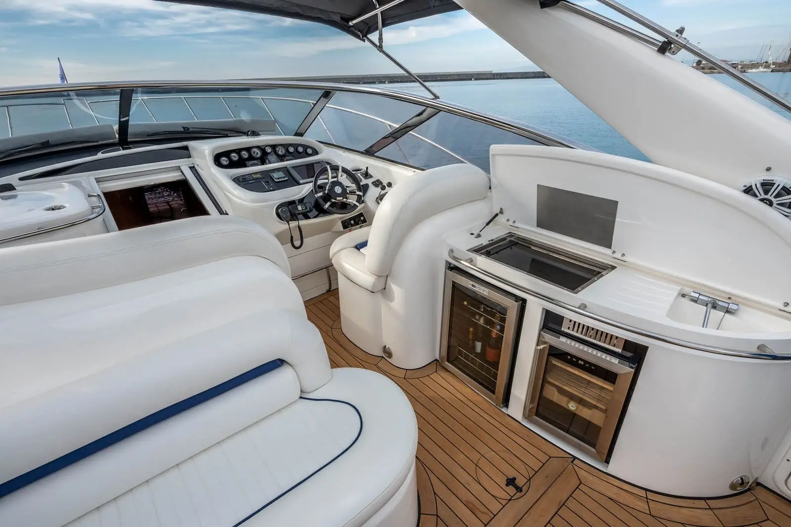 Korali Motor Boat