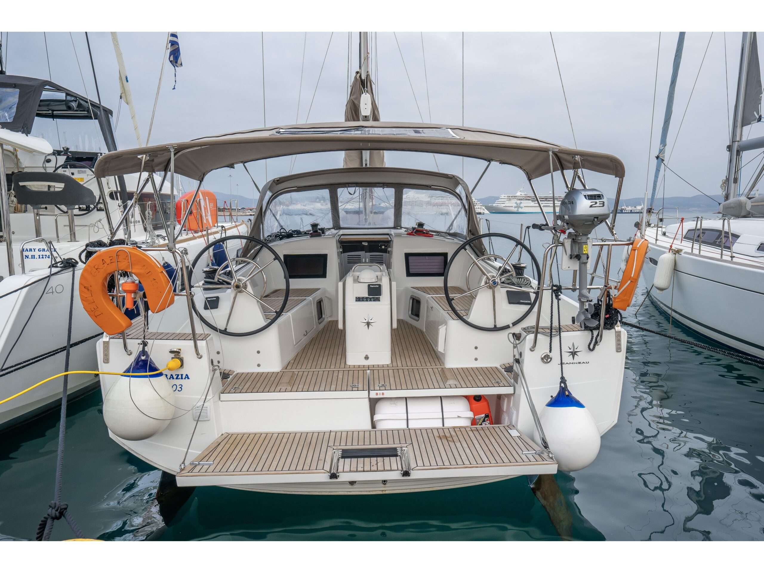 DELLA GRAZIA / Sun Odyssey 410