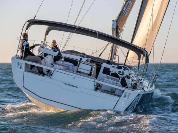 Luna / Dufour 470