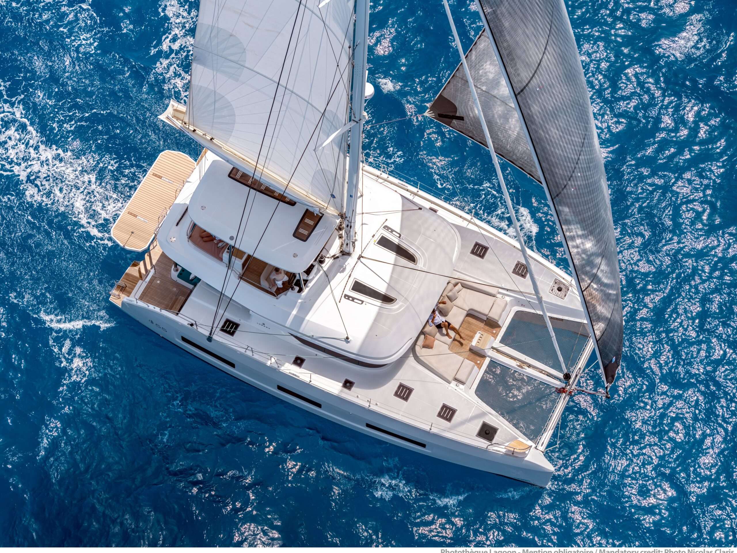 ESPERANCE / Lagoon 55