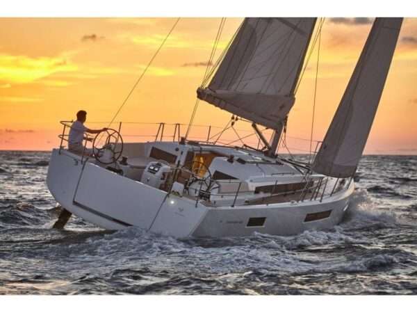 APOLLONAS / Sun Odyssey 440