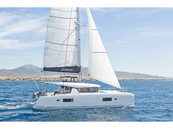 Dream Waters / Lagoon 42