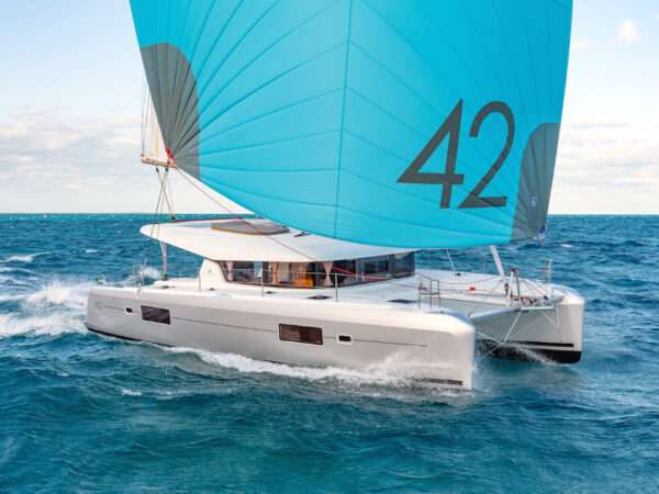 INCA / Lagoon 42